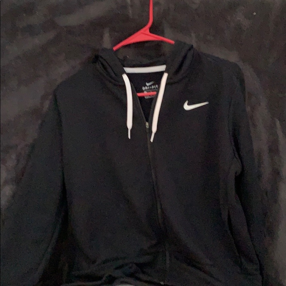 ✔️⚫️⚪️NIKE ZIP HOODIE SIZE MEDIUM✔️✔️
